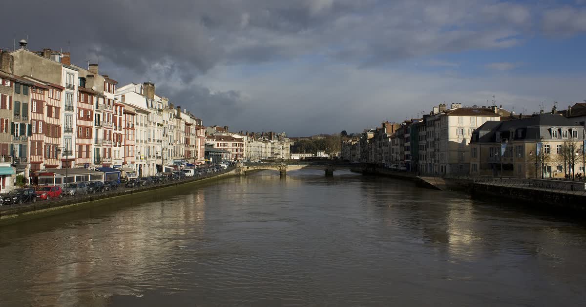 Les quais de la Nive à Bayonne